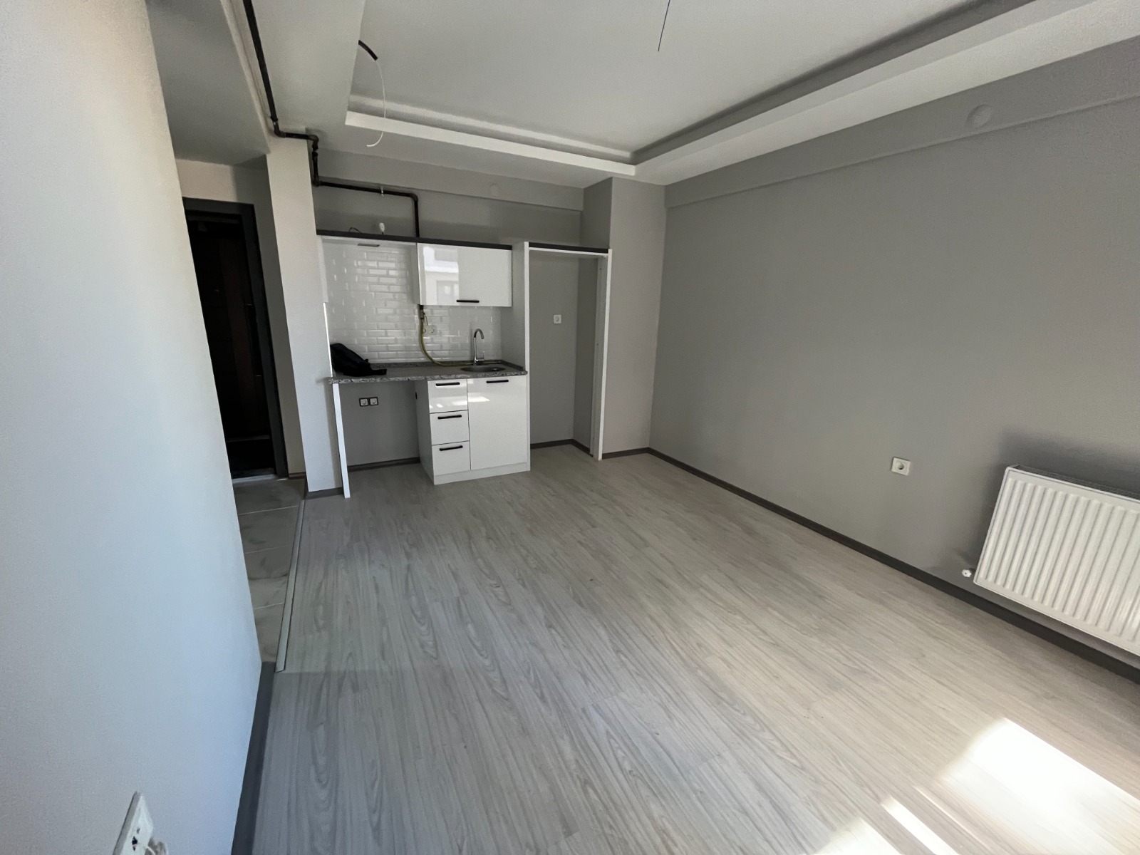 Site İçi Sıfır Oturuma Hazır 1+1 Kiralık Daire