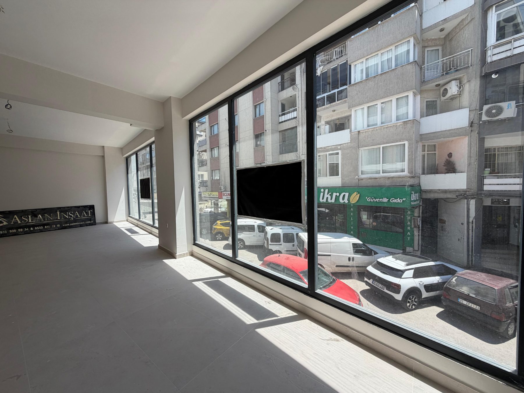 Betonyol Cadde Üstü 2Katlı Emsalsiz 180 M2 Kiralık KDV'li Dükkan