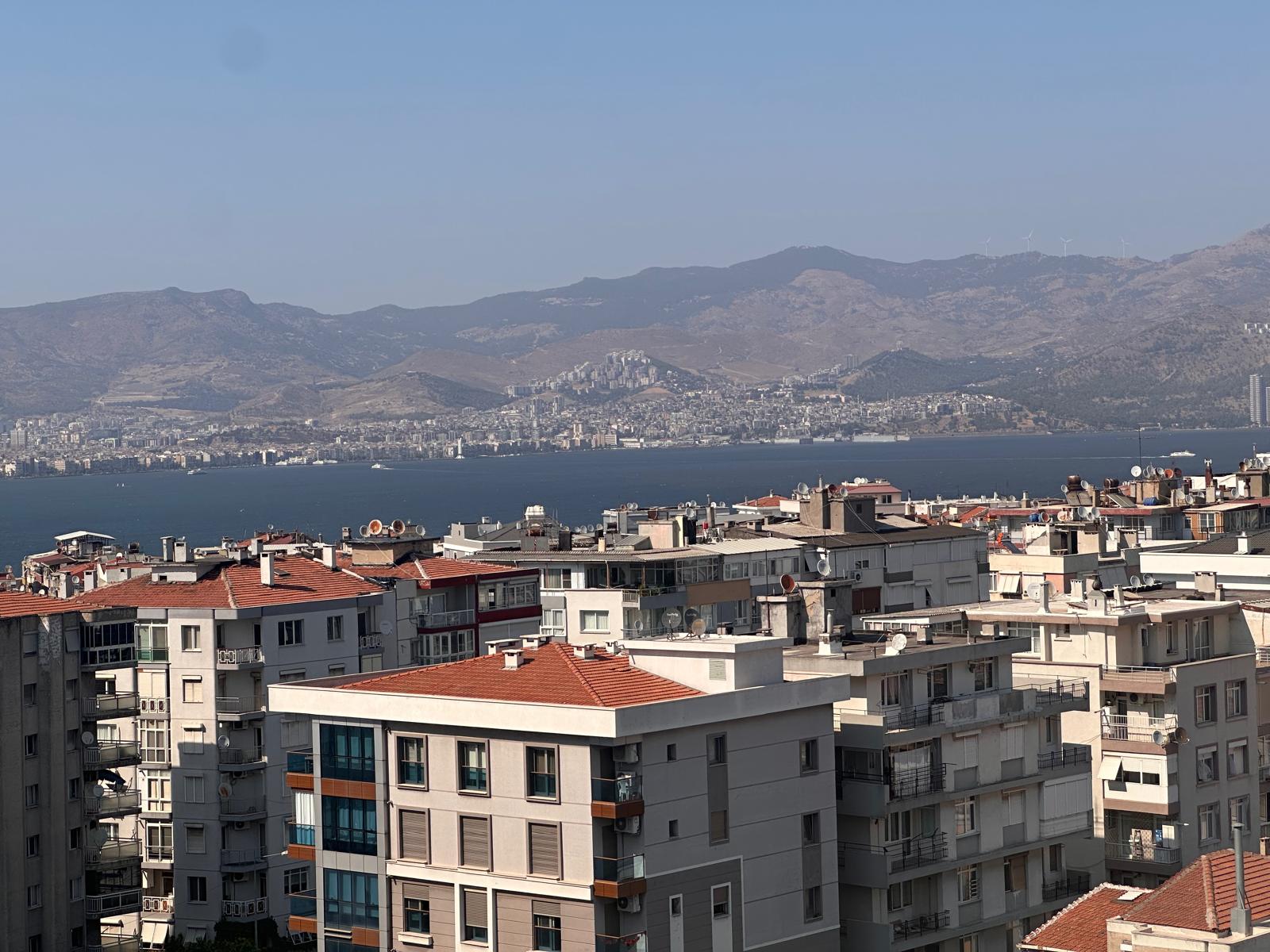 Bahçelievler Gökdelenler'de Satılık 3+1 Deniz Manzaralı Daire