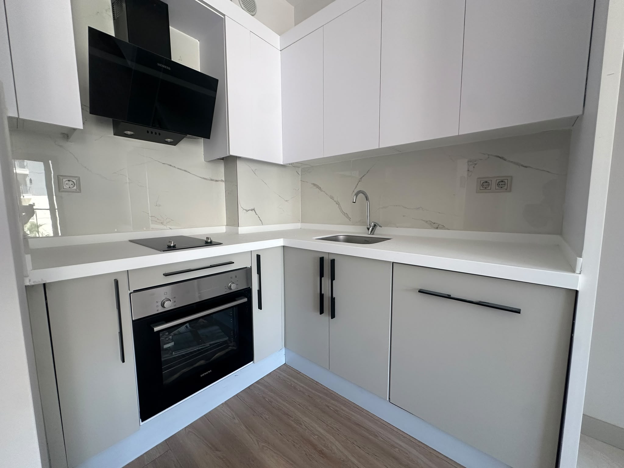 Park Yaşam Atlantis'te Kiralık 1+1 Giriş Cephe Ara Kat Daire