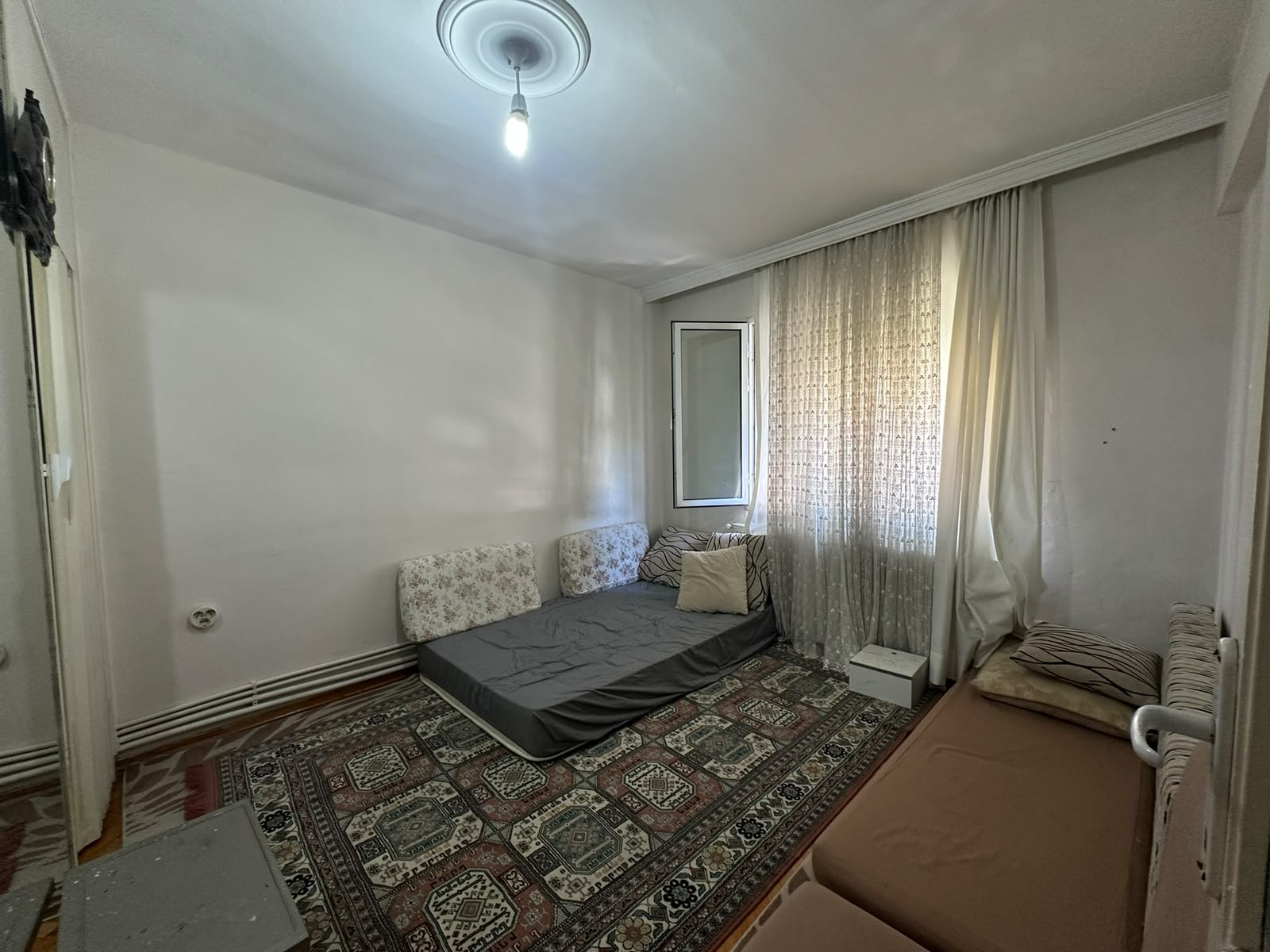 Mansuroğlu'nda Yaşar Üniversitesi Karşısı Kiralık 3+1 Daire