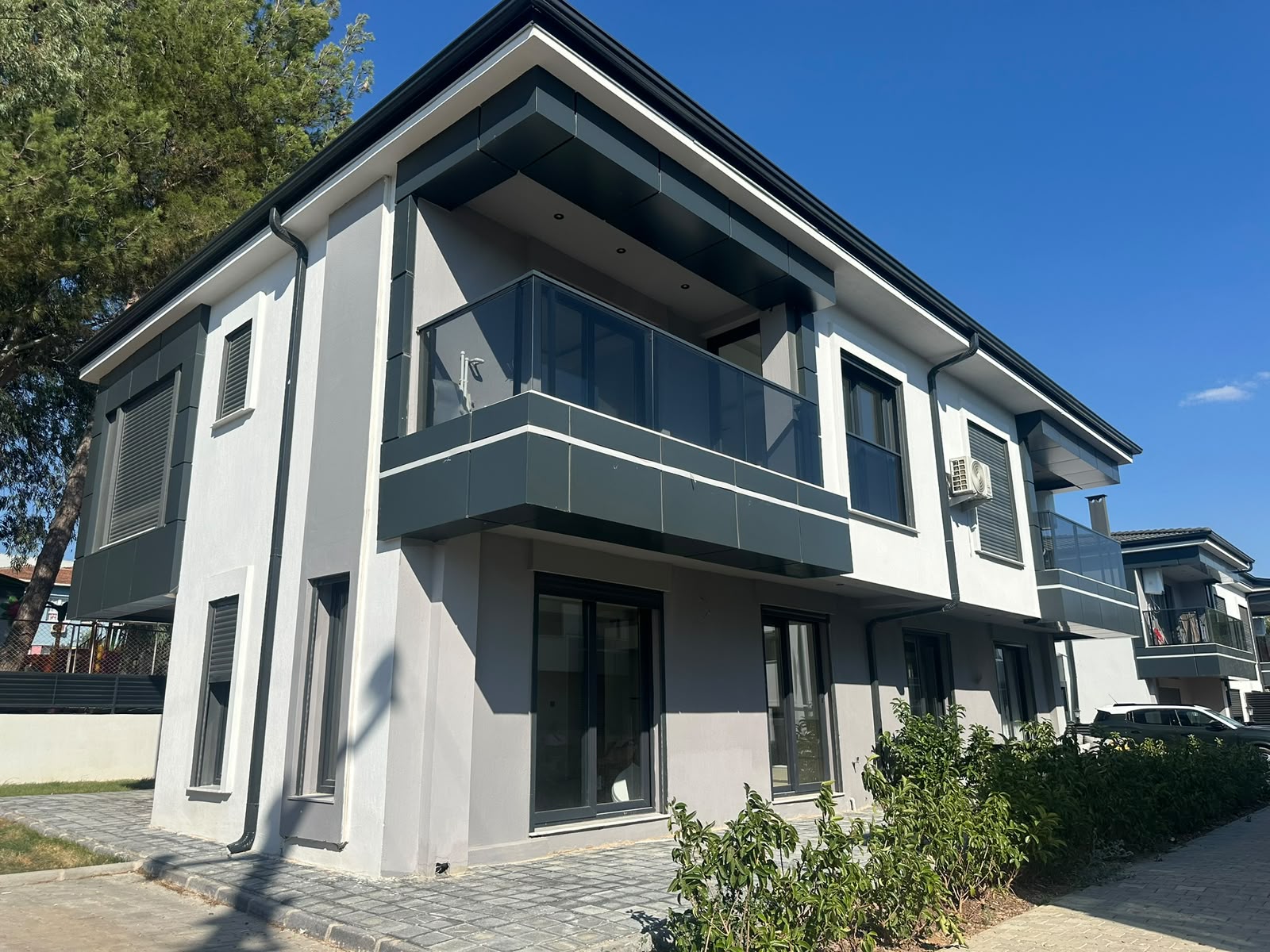 Menderes Villaları'nda Satılık 3+1 Sıfır Fırsat Villa